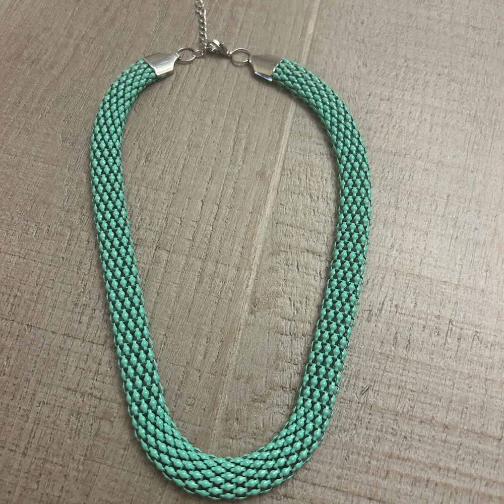 Vintage Green Braided Necklace - Picture 4 of 5